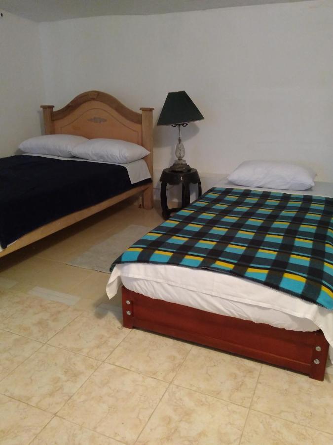 Hostal Naty Luna Jardin Luaran gambar