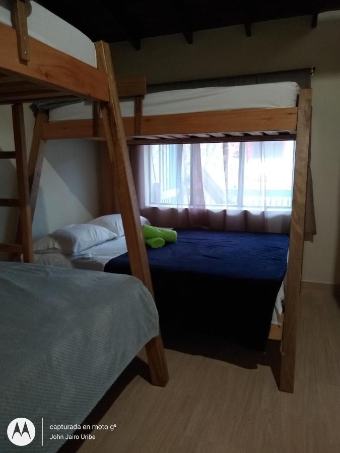 Hostal Naty Luna Jardin Luaran gambar